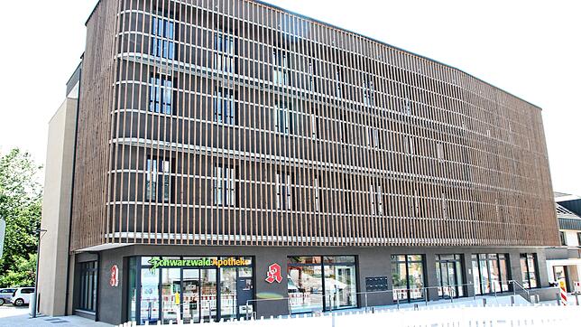 In der Mitte von Murg ist ein neues, imposantes Apotheken- und Ärztehaus entstanden, in dem auch Wohnungen untergebracht sind. Bild: ...