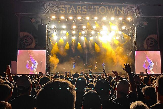 Bild 4: Gute Laune trotz Regenwetter: Bilder von den Auftritten von Sido und SDP bei Stars in Town