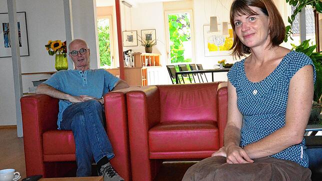 Kunstvereinsvorsitzender Bernhard Oßwald und Irina Stengele, seine Stellvertreterin, wagen einen Ausblick aufs Ausstellungsjahr 2021. ...