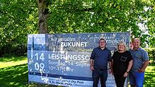 Die Vorfreude auf die Leistungsschau am Sonntag, 14. September, wächst (von links): Robert Bucher und Gabriele Etzel vom ...
