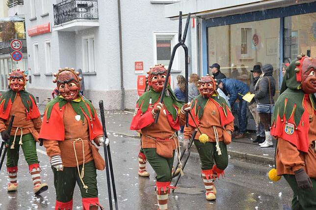 Bild 20: Bilder vom Narrensprung beim Ringtreffen des Alemannischen Narrenrings (Teil 2)