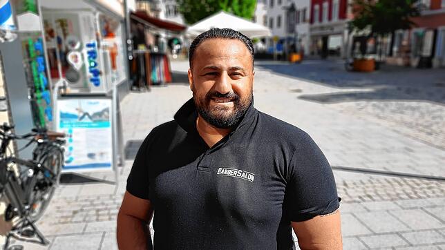 Musa Balcioglu, Inhaber des Barber-Salon Villingen, zahlt seinen Mitarbeitern bereits jetzt mehr als den Mindestlohn.