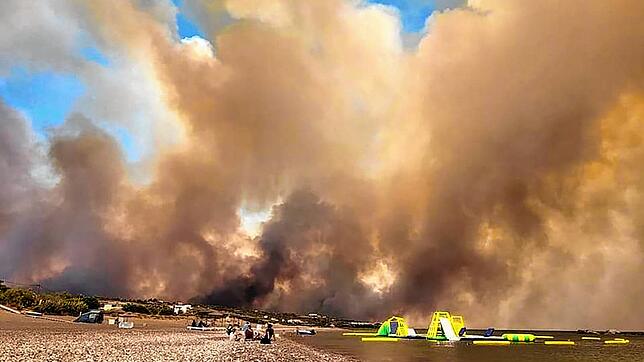 Ein Großbrand auf der griechischen Insel Rhodos, der bereits den fünften Tag andauert, hat die Behörden gezwungen, die Evakuierung von ...