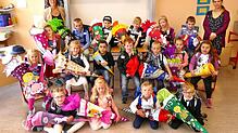 Grundschule Laiz, Klasse 1a, Lehrerinnen Angelika Guhl und Vanessa Baumgärtner.