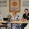Ortsvorsteher Reinhard Müller, Staatssekretärin Friedlinde Gurr-Hirsch und Andreas Müller, Vorsitzender der Wolterdinger Landjugend beim ...