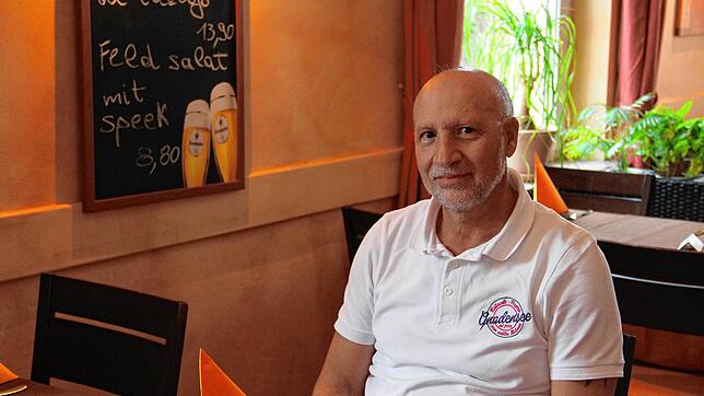 Alfred Niosi, Wirt der Pizzeria „Restaurant Gnadensee“, ist noch optimistisch. Länger als zwei Monate halte seine Gaststätte ...