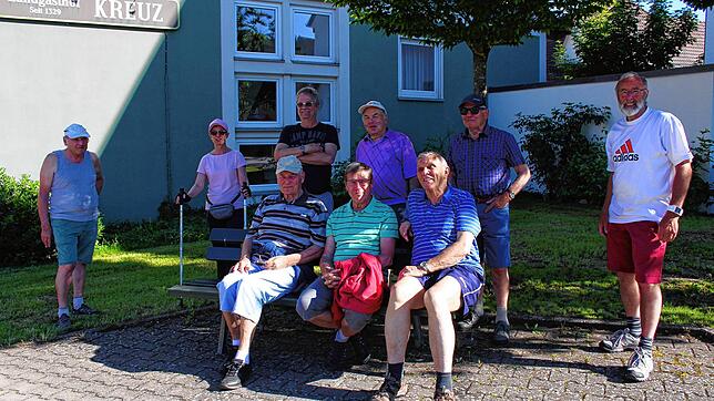 Die Gruppe &bdquo;Fit-Mix-Männer&ldquo; des Turnvereins Immendingen unter Leitung von Martina Reuter hat ihre Treffen wieder aufgenommen ...