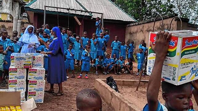 Etwa 10000 Euro Spenden kamen bei einem Aufruf der Bodensee-Schule für Kinder in Nigeria in der Corona-Krise zusammen. Davon wurden ...