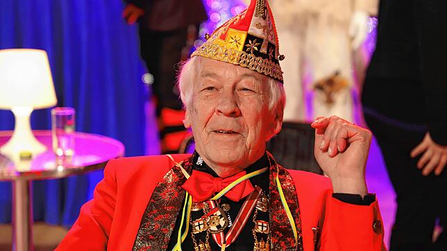 Heinz Maser vergangene Woche während der Aufzeichnung der Fernsehfasnacht im Konzil. Ein letztes Mal trat er als Programmchef auf. ...