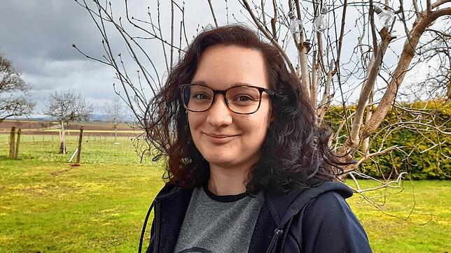Michaela Pitz arbeitet seit zwölf Jahren als Pflegefachkraft. Die junge Frau aus Behla bei Hüfingen pendelt inzwischen jeden Tag nach ...