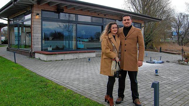Rita Memedi-Ademi ist die neue Pächterin der Strandbad-Gastronomie auf der Reichenau. Sie wird das Lokal zusammen mit ihrem Mann Denis ...
