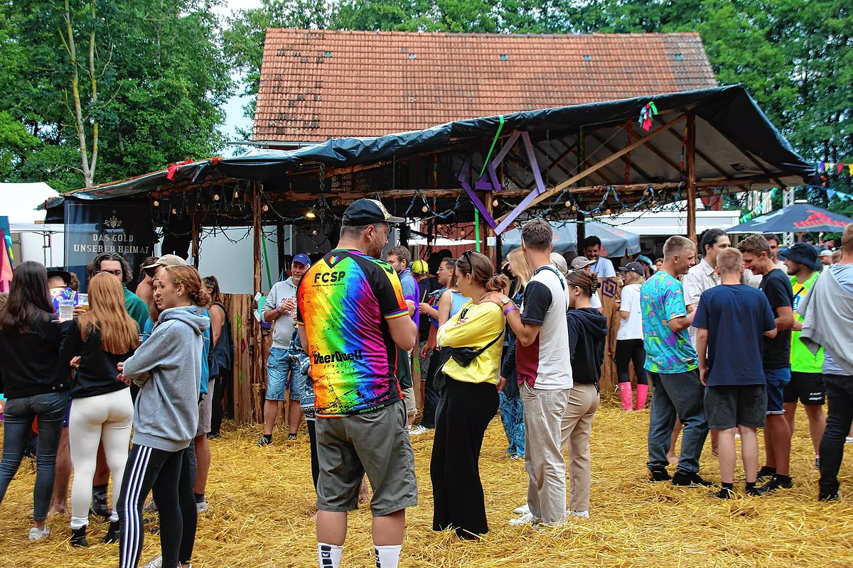 Fröhliches Festival im Grünen in Herdwangen  SÜDKURIER