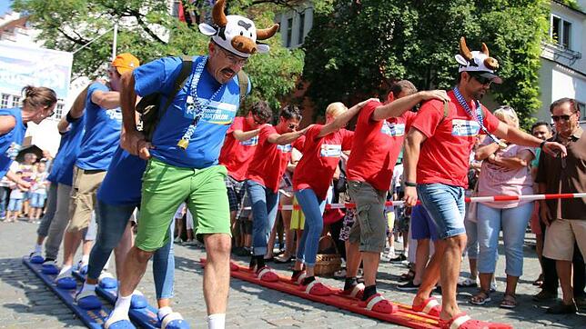 Beim „Viehatlon“ auf dem Marienplatz hatte wie schon im Vorjahr das Team aus Weingarten die Nase vorne.