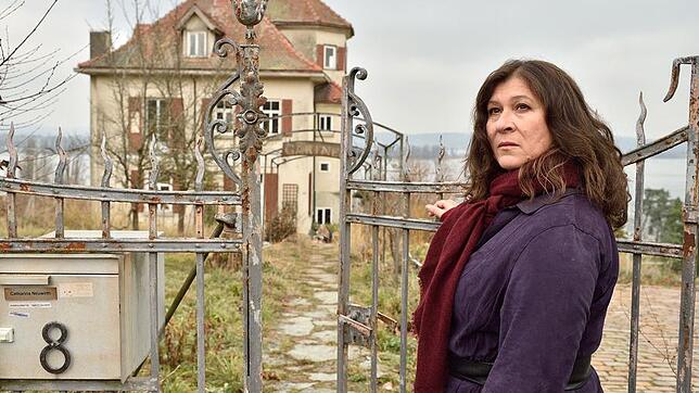 Klara Blum steht in ihrem letzten Fall vor einer stillgelegten Gärtnerei. Deren Bewohner geben der Konstanzer Tatort-Kommissarin Rätsel auf.