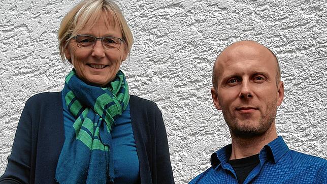 Sie stehen hinter der Hilfsaktion: Elke Luckner, evangelische Kirchengemeinderatsvorsitzende, und Michael Weber, evangelischer Pfarrer.