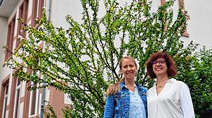 Selina Jung (links) ist neue Konrektorin in Fahrnau und unterstützt Schulleiterin Claudia Ströble. Foto: Gerhard Nill