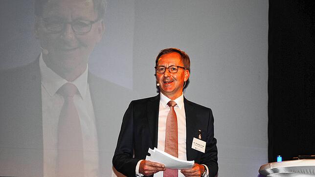 Die Rahmenbedingungen der vergangenen Jahre waren keineswegs leicht, dennoch ist OB Philipp Frank (hier auf der Bühne beim städtischen ...