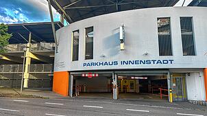 Im Parkhaus in der Innenstadt können Stockacher und Auswärtige eine Stunde lang kostenlos parken. Ermöglicht wird das durch die ...