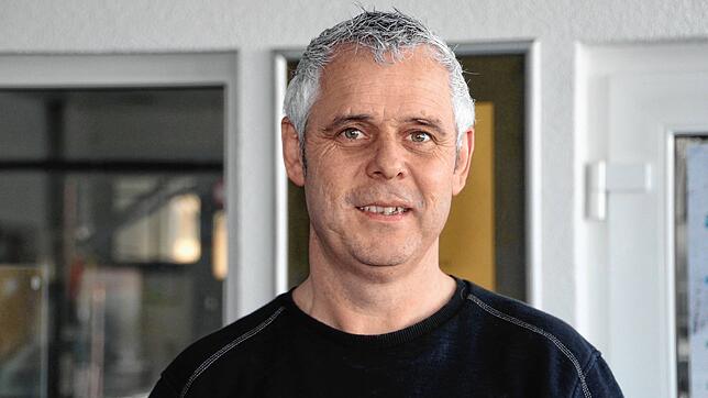 Jürgen Weißer hat seinen Rücktritt aus dem Ortschaftsrat Riedböhringen erklärt. Grund waren Differenzen mit Ortsvorsteher Gerhard ...
