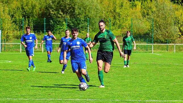 Bild : SV Karsau gewinnt das Aufsteiger-Derby gegen den SV Herten II mit 2:0 &ndash; und wir haben Bilder!