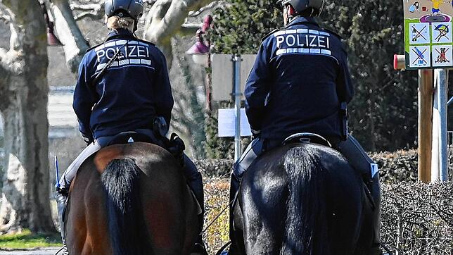 Zwei Beamte der berittenen Polizei, wie hier in Radolfzell, werden ab der kommenden Woche im Stadtgebiet von Waldshut patrouillieren.