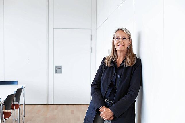Professorin Silvia Queri, Studiendekanin für Angewandte Psychologie an der Hochschule Ravensburg-Weingarten (RWU), übernimmt die ...