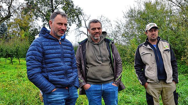 Sie fühlen sich allein gelassen mit ihrem Biberproblem: Tobias Kreidler, Markus Mock und Thomas Ainser (von links).