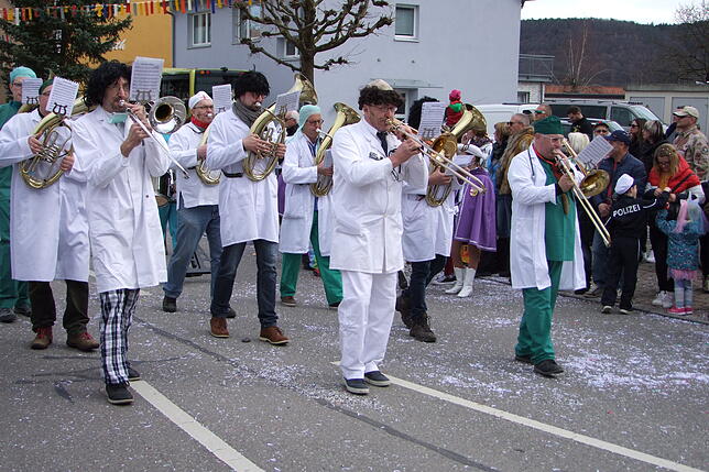 Bild 17: Bilder vom Fasnachtsumzug der Narrenzunft Bohnenviertel in Hohentengen am Hochrhein