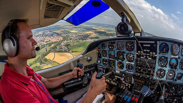 Pilot Markus Duwe ist unterwegs mit dem Hagelflieger – hier ein Archivbild.