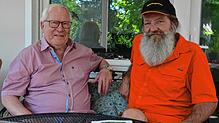 Manfred Kuks und Hubert Heigle sind die Gehrenbergspatzen. Nun verabschiedet sich das Duo nach 45 Jahren mit einer neuen und letzten CD ...