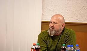 Jörg Hahn, neuer Leiter des Amts für Gebäudewirtschaft und Hochbau, besucht den Ortschaftsrat. Foto: Roland Dürrhammer