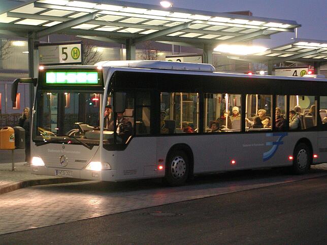 Ist eine Stärkung des Nahverkehrs nötig, und wenn ja, wie wollen Sie das umsetzen?Bild:  Katamaran-­Reederei