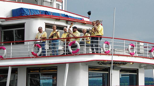 Mississippi Steamboat Chickens, „Shuffle Boat Party“ auf der MS Schwaben