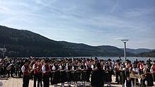 Mit einem Sternmarsch von fünf Hochschwarzwälder Blaskapellen wird das diesjährige Blosmusik Feschtival in Titisee eröffnet.