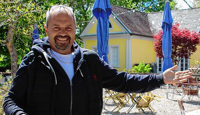 Parkrestaurant-Chef Güney &bdquo;Chicco&ldquo; Birdüzer freut sich, dass er wieder offen hat. Aber so ganz ist die Normalität noch nicht ...