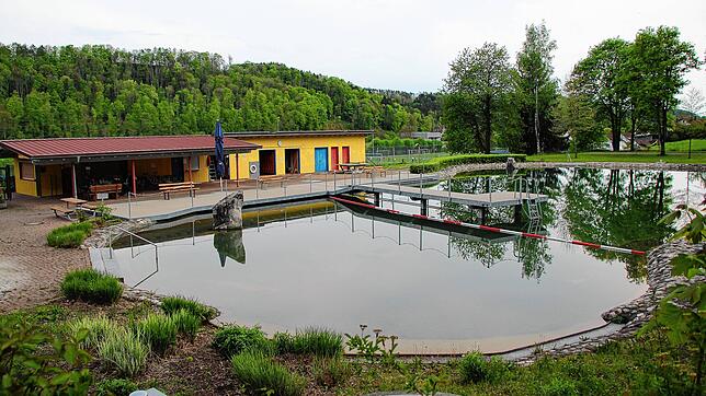 Der Badesee Eggingen wird an zwei Arbeitseinsätzen im Oktober in den Winterschlaf versetzt. Der Badeseeverein möchte 2023 eine ...