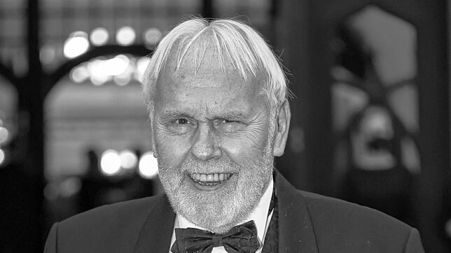 Der Sänger Gunther Emmerlich ist am 19. Dezember 2023 überraschend verstorben.