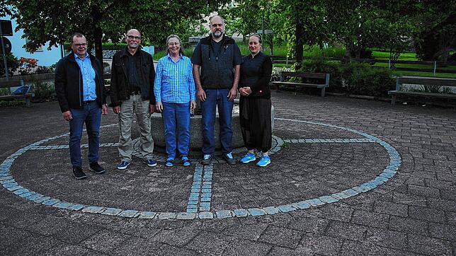 Die Kandidaten der unabhängigen Liste „Wir für Harpolingen für den Harpolinger Ortschaftsrat: Von links Fridolin Thoma, Tom Bussjäger, ...