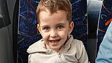 Der dreijährige Philian bei der Fahrt in seinem Bus Anfang Oktober in Villingen. Seit dem Wochenende vom 11. und 12. Oktober hat sich ...