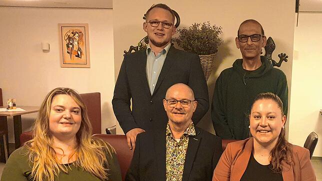 Auf der Unabhängigen Bürgerliste wollen in den Gemeinderat (von links): Isabel Lange, Yannik Amann, Hartmut Fricke, Angelo De Rosa und ...