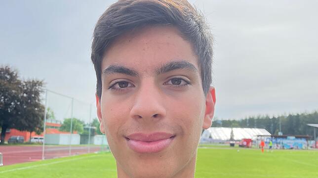 Darius Sharma.