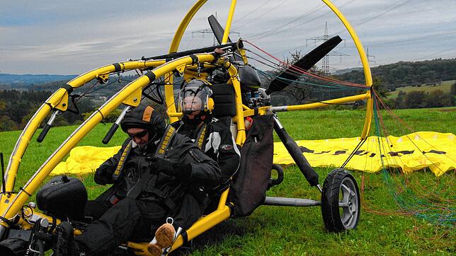 Fluglehrer Christoph Nägele kann auch weiterhin mit seinem Gleitschirm-Trike auf dem Dinkelberg unterrichten.