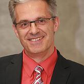 "Jeder, der einen Antrag stellt, hat das Recht, nach anerkannten Regeln eine Antwort zu erhalten." Peter Kible, Gemeinderat
