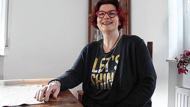 Sie leidet an einer hochaktiven Form der Multiplen Sklerose, dennoch sprüht Birgit Banka-Mietz vor Lebensfreude. Ein neuartiger Anzug ...