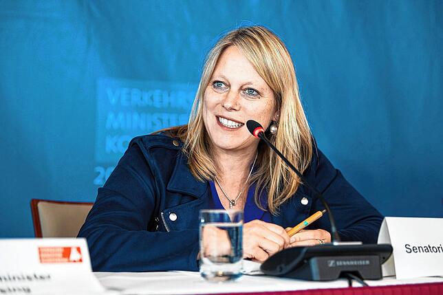 Maike Schaefer (Grüne), Vorsitzende der Verkehrsministerkonferenz und Senatorin in Bremen, spricht bei einer Pressekonferenz zur ...