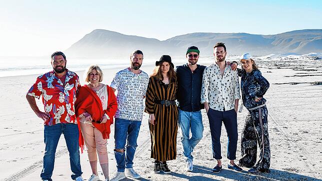 Von links: Marian Gold, Mary Roos, Rea Garvey, Judith Holofernes, Mark Forster, Johannes Strate und Leslie Clio sind bei "Sing meinen ...