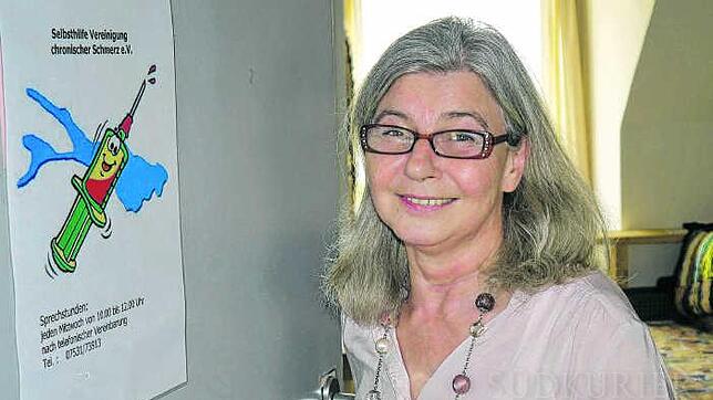 Am Eingang zur Beratungsstelle in der Klinik West: Annette de Groot leitet die Selbsthilfevereinigung.