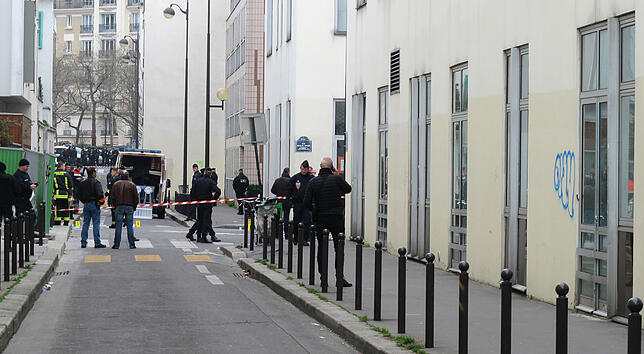 Polizeiabsperrung nach dem Anschlag auf "Charlie Hebdo" am 7. Januar 2015.