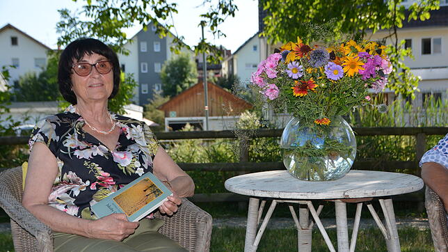 Monika Taubitz stellt ihr neues Buch &bdquo;Jakobs Gärten&ldquo; vor.