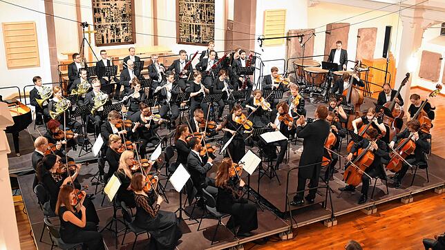 Dicht an dicht: Was im vergangenen Jahr noch möglich war, ist in diesem Jahr nicht erlaubt. Die Musiker werden Abstand zueinander halten ...